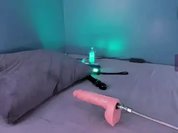 Chaturbate Watch Live Sex Cams of crystalbloomm