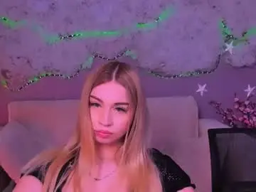 Chaturbate Live Porn of helena_so_shyy