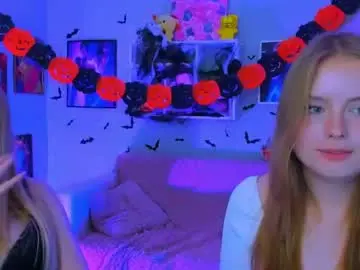 Chaturbate Live Sex of helena_so_shyy