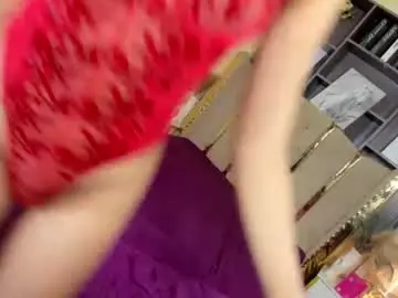 Chaturbate Watch Live Sex Cams of mhia_hunter