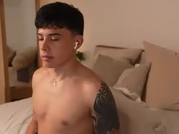 Chaturbate Best live sex cam show of zamuel_18