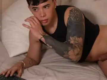Chaturbate Live Sex Cam of zamuel_18