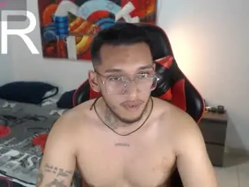 Chaturbate Live Sex Cam of evanvelvet