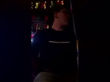 Chaturbate Free Live Porn of hellmike_
