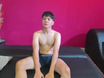 Chaturbate Nude Webcam of wallen_house