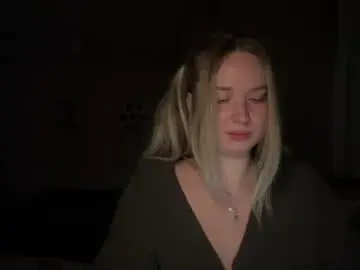 Chaturbate Adult Webcams of moonlit_kiss_