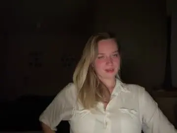 Chaturbate Live Sex of moonlit_kiss_