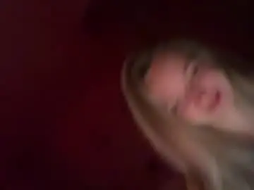 Chaturbate Free Porn Cam of moonlit_kiss_