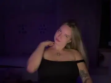Chaturbate Adult Webcam of moonlit_kiss_