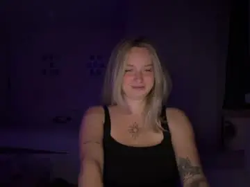 Chaturbate Sex Chat of moonlit_kiss_