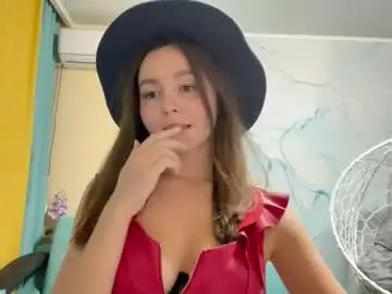 Chaturbate Live Sex Cam of smiling_riddle