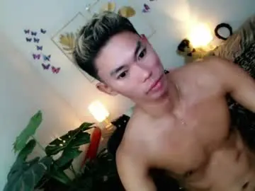 Chaturbate Live Sex Cam of yourdreamboyx