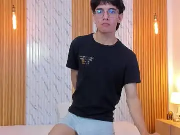 Chaturbate Live Sex Cam of billie_jr