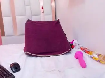 Chaturbate Adult Video Chat of emily_sexy3