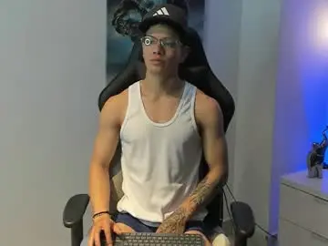 Chaturbate Watch Live Sex Cams of tony_petrov