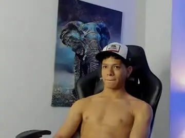 Chaturbate Adult Video Chat of tony_petrov