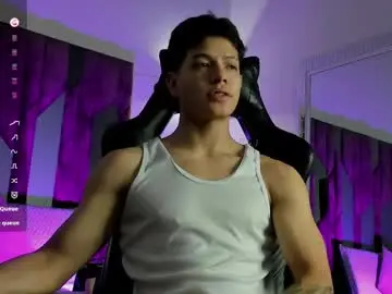 Chaturbate Live Porn of tony_petrov