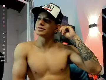 Chaturbate Live Sex Cam of tony_petrov