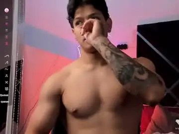 Chaturbate Adult Video Chat of tony_petrov