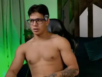 Chaturbate Live Porn of tony_petrov