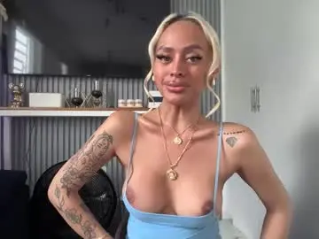 Chaturbate Watch Live Sex Cams of xmonstrouscockivy