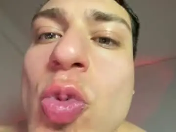 Chaturbate Best live sex cam show of benicio03
