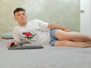 Chaturbate Sex Cam of robinlion91