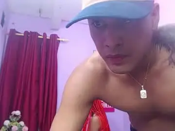 Chaturbate Live Sex of sara_and_elver