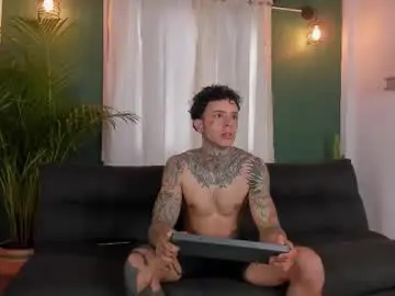 Chaturbate Live Sex of aron_ford