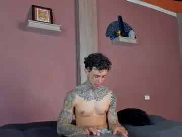 Chaturbate Live Porn of aron_ford