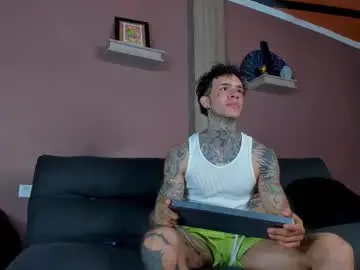 Chaturbate Best live sex cam show of aron_ford