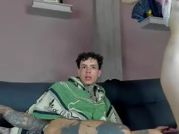 Chaturbate Adult Webcams of aron_ford