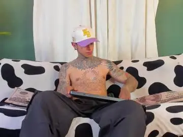 Chaturbate Free Live Porn of aron_ford