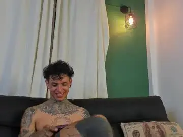 Chaturbate Sex Chat of aron_ford