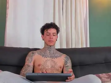 Chaturbate Watch Live Sex Cams of aron_ford