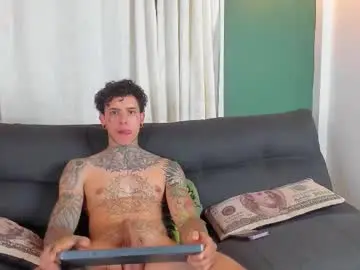 Chaturbate Free Live Porn of aron_ford