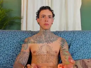 Chaturbate Adult Webcam of aron_ford