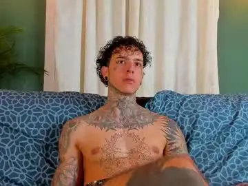 Chaturbate Nude Webcam of aron_ford