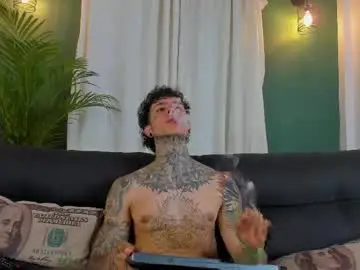 Chaturbate Adult Webcams of aron_ford