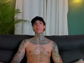 Chaturbate Nude Webcam of aron_ford