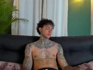 Chaturbate Adult Webcams of aron_ford