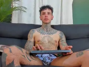 Chaturbate Sex Cam of aron_ford