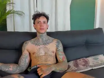 Chaturbate Free Live Porn of aron_ford