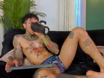 Chaturbate Adult Webcam of aron_ford