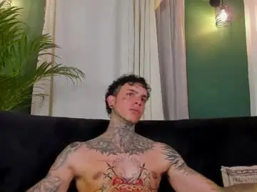 Chaturbate Sex Cam of aron_ford