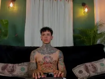 Chaturbate Live Sex of aron_ford
