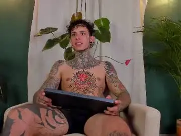 Chaturbate Adult Webcams of aron_ford