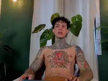 Chaturbate Sex Cam of aron_ford