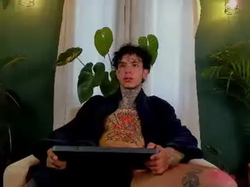 Chaturbate Free Porn Cam of aron_ford