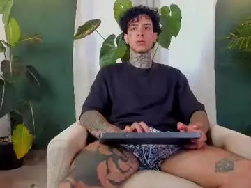 Chaturbate Best live sex cam show of aron_ford